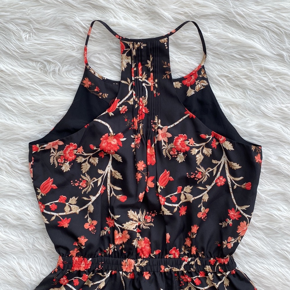Joie | Jossa Pintuck Pleated Floral Dress in Caviar - Picture 7 of 12